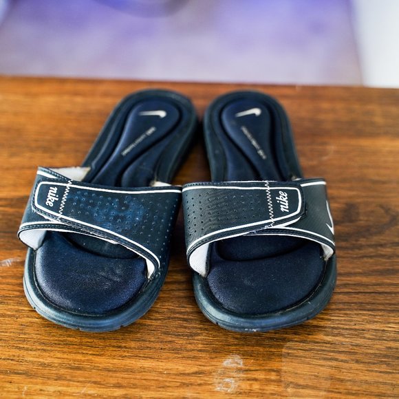 Nike Slides - Picture 1 of 3